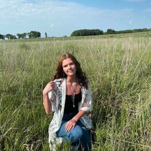 Meet your Posher, Amelia